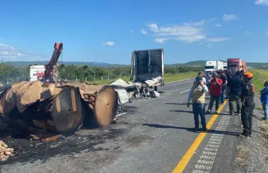 Se incendia tractocamión en la autopista a Laredo en Salinas Victoria
