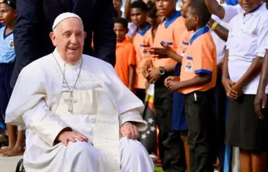 Papa Francisco visita Papúa Nueva Guinea y hace un llamado a la paz