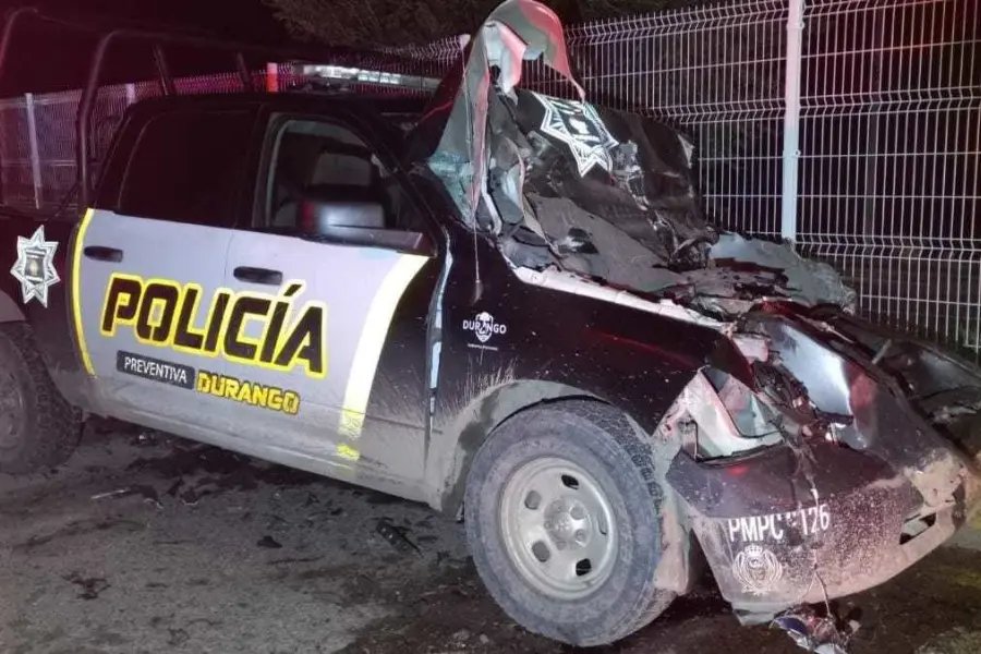 Sufren policías de Durango fuerte accidente; hay dos hospitalizados