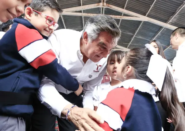Con educación y valores estudiantes tendrán un mejor futuro: Américo