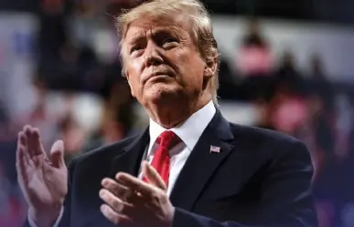 Celebra Trump cumpleaños de la Virgen María con imagen de la Virgen de Guadalupe