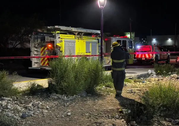 Explosión en alcantarilla moviliza a Protección Civil y CFE en García