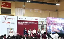 Entregan becas de Itabec a jóvenes universitarios Entregan becas de Itabec a jóvenes universitarios