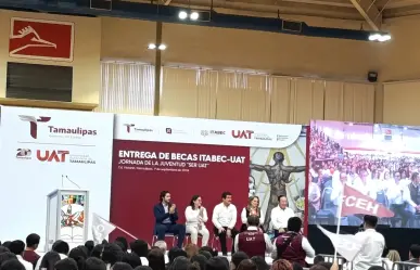 Entregan becas de Itabec a jóvenes universitarios