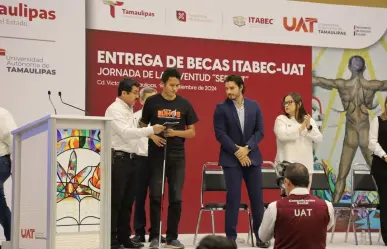 Conoce a Juan Carlos, alumno con discapacidad visual de la UAT