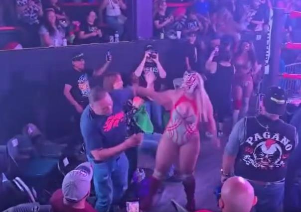 Luchadora golpea a fan por agredirla sexualmente durante combate
