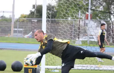 Nahuel Guzmán se prepara para su próximo partido en Tigres
