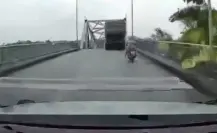 VIDEO: Puente colapsa en Vietnam; 13 desaparecidos tras el paso del tifón Yagi