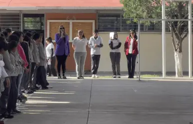 Destruyen y queman artículos decomisados en escuela secundaria de Durango