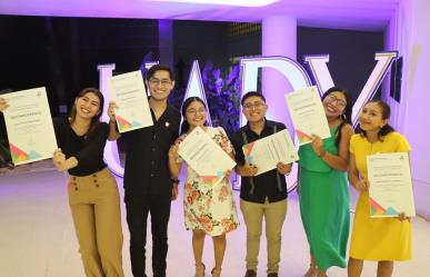 Estudiantes de la Uady reciben el premio CENEVAL al Desempeño de Excelencia