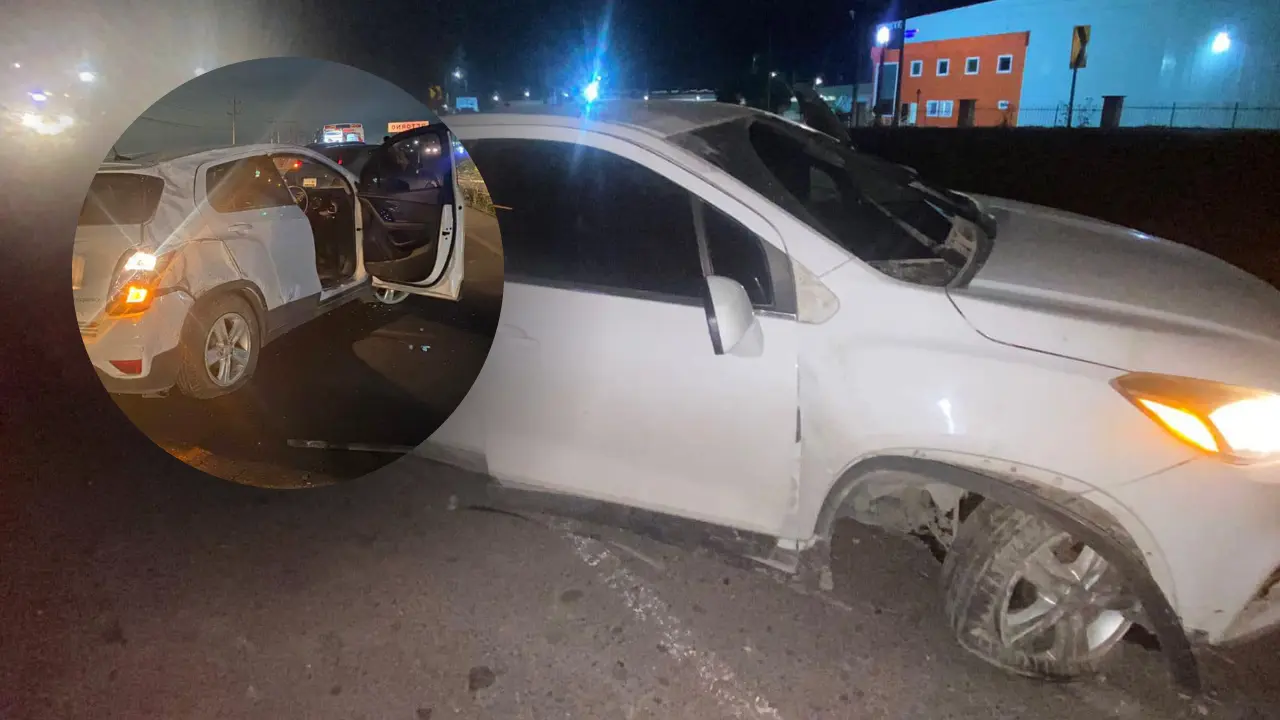 Auto vuelca en Ramos Arizpe / Foto: Redes Sociales