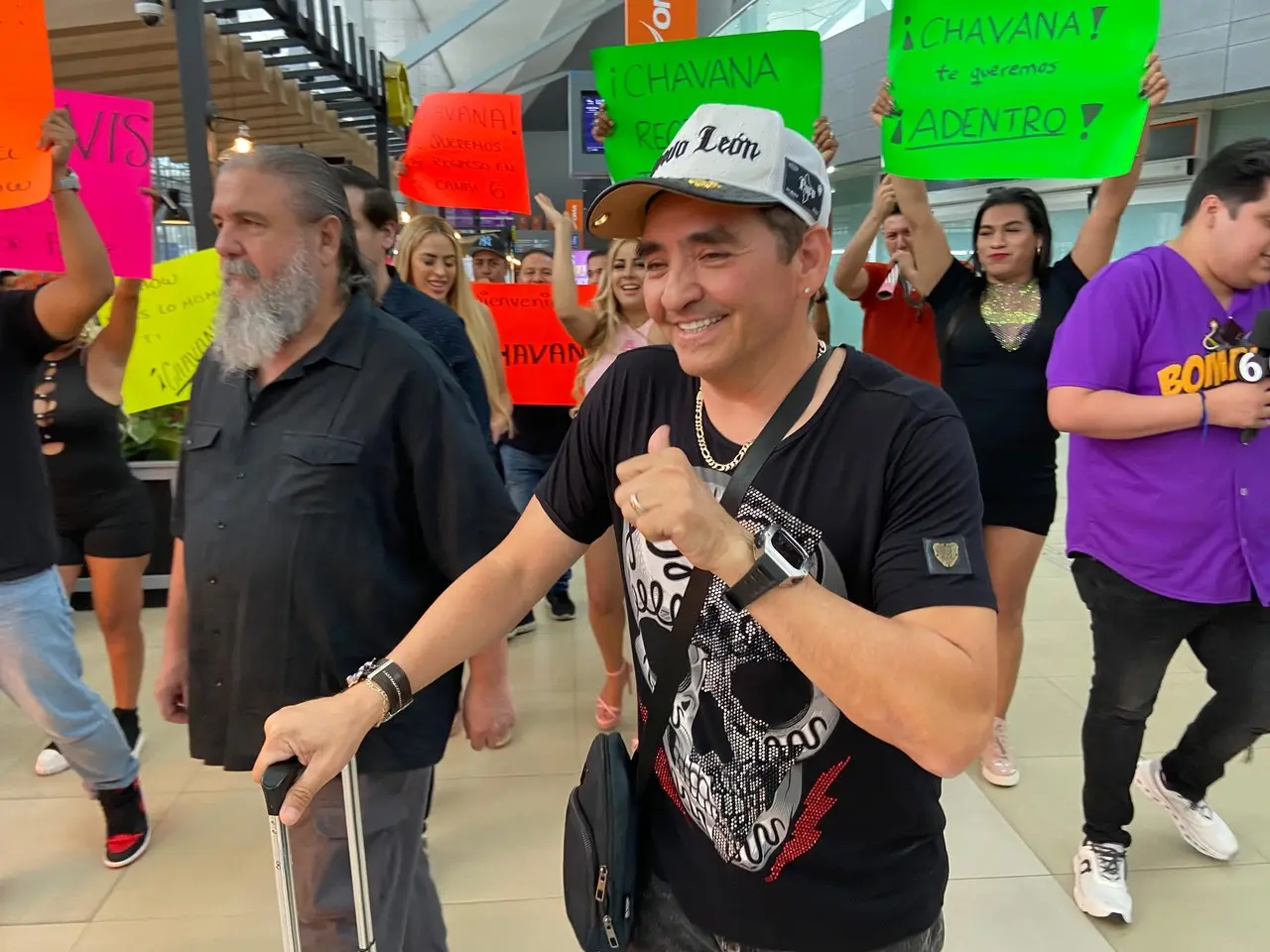 Chavanna enfrenta a la prensa regia, asegura que no regresa a Multimedios. FOTO: Abraham López