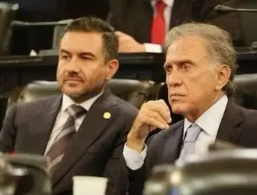 Miguel Yunes Márquez y Miguel Yunes Linares en su última sesión como panistas. Foto: INFO7.