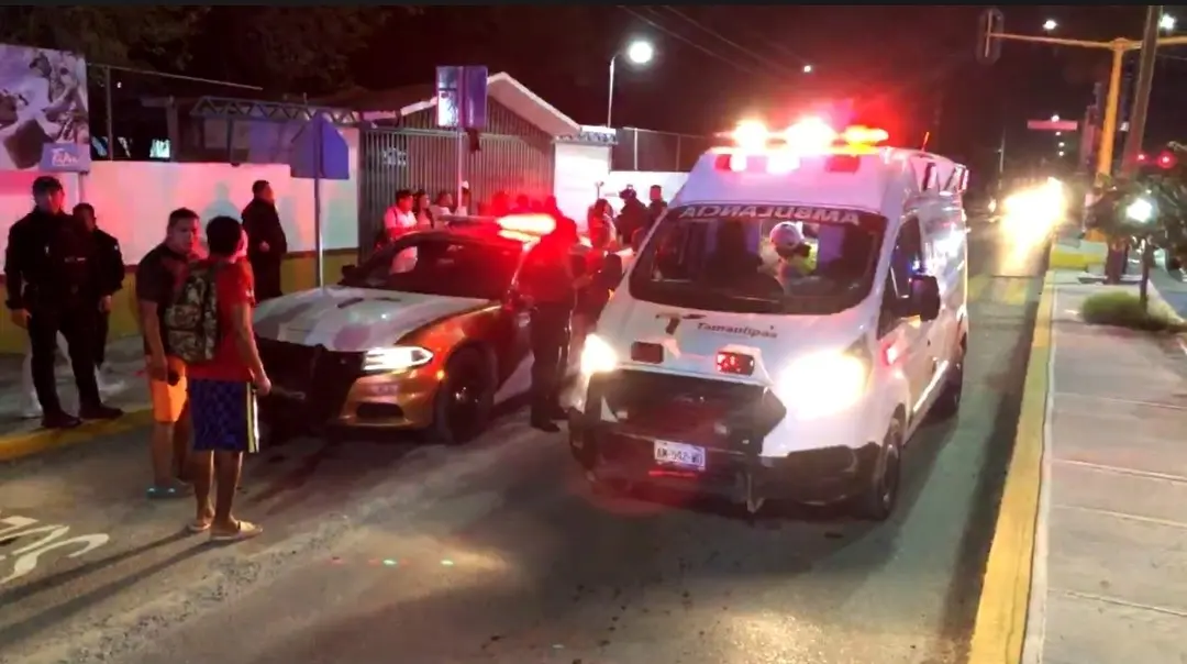 Es trasladado el alumno al hospital Infantil. Foto: Posta Redacción