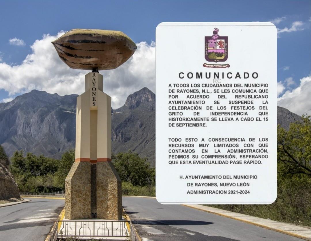 Entrada al municipio de Rayones y el comunicado de cancelación sobre las fiestas patrias. Foto: Canva.