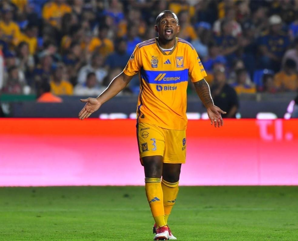 Tigres vuelve a descartar a Samir Caetano