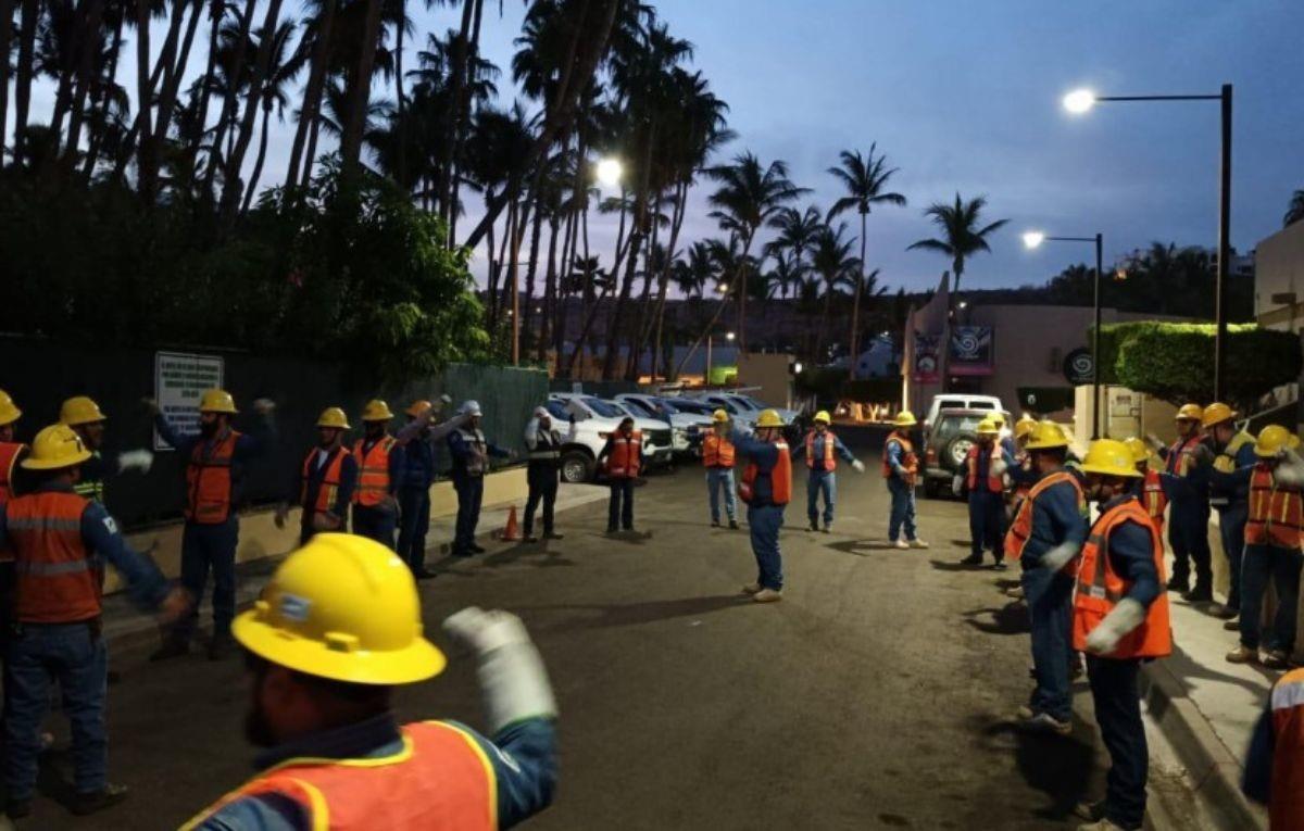 La CFE tiene 999 trabajadores listos para atender cualquier emergencia. Foto: Cortesía / CFE