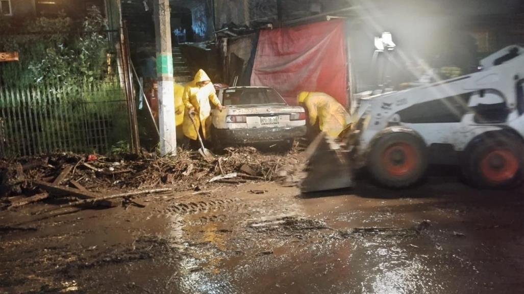 A limpiar calles, retiran lodo y basura en Naucalpan