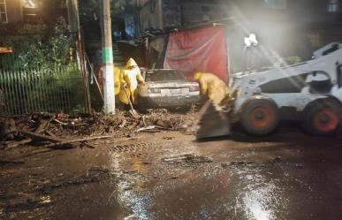 A limpiar calles, retiran lodo y basura en Naucalpan