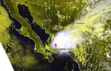 Tormenta tropical Ileana se debilita y toca tierra en Sinaloa