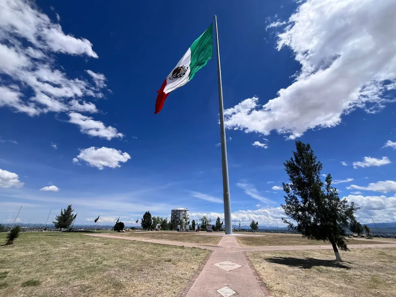 En el cerro de La Virgen, se encuentra una de las astas banderas más grande de Latinoamérica. Foto: Alejandro Avila.