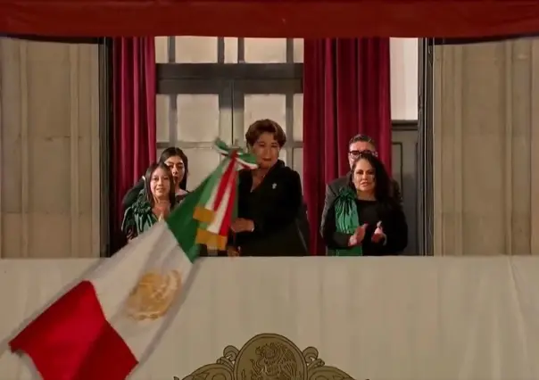 Arenga Delfina Gómez a López Obrador y a las mujeres en la ceremonia del Grito
