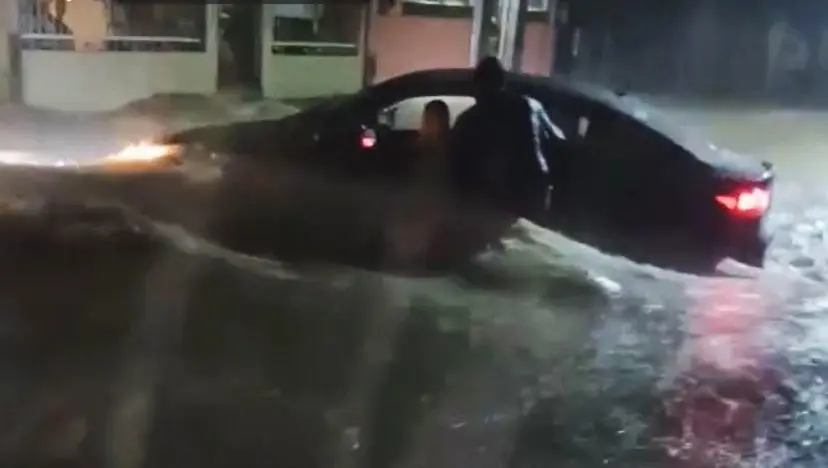 Lluvias causan inundaciones, una muerte y cierre de puente en Nuevo Laredo