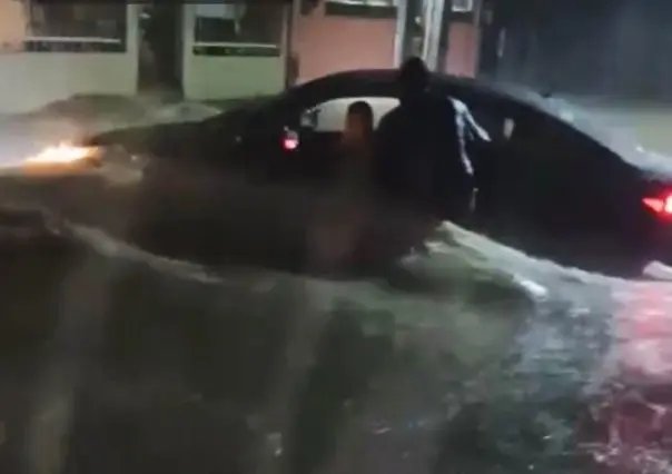 Lluvias causan inundaciones, una muerte y cierre de puente en Nuevo Laredo