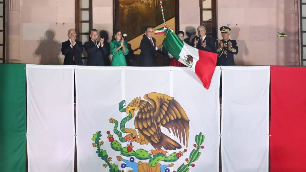 ¡Viva Coahuila y su gente! Manolo Jiménez encabeza ceremonia del Grito