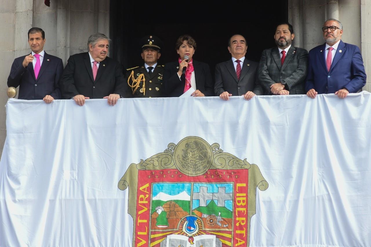 La gobernadora Delfina Gómez Álvarez rindió homenaje a las víctimas de Jilotzingo. Imagen: GEM