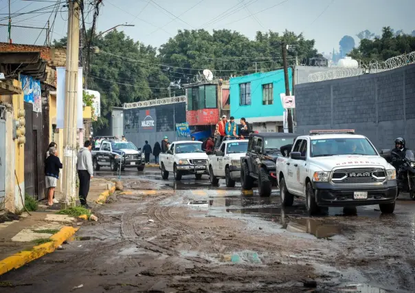 Continúan trabajos de limpieza en Tlalnepantla tras fuertes lluvias