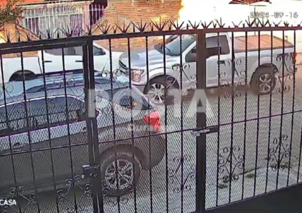 Video: Choca en camioneta contra vehículo estacionado y escapa