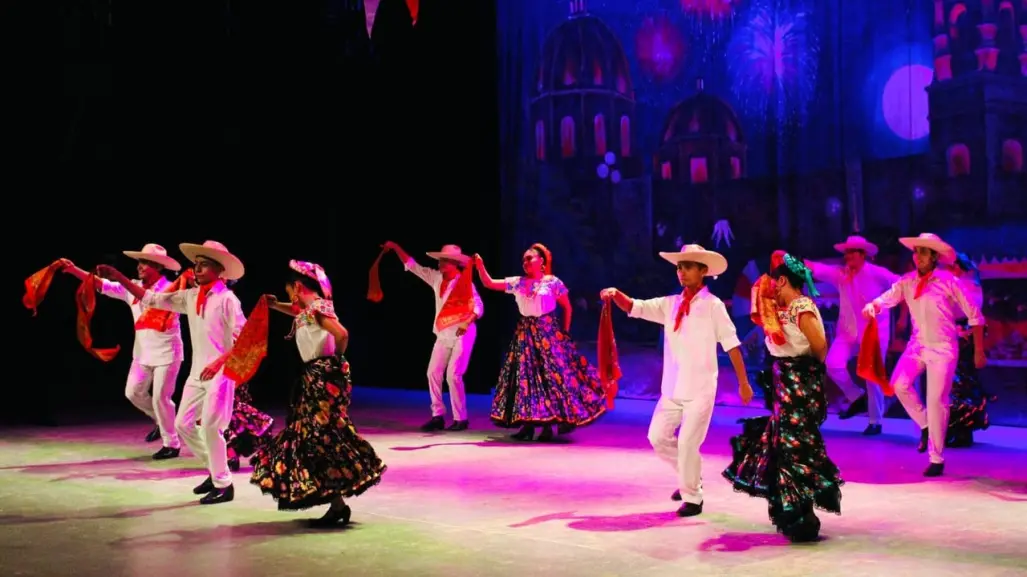 Ballet Folklórico Juvenil y Ángeles del Mayab celebran su aniversario