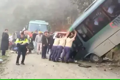 Accidente en Machu Picchu: Camión con turistas mexicanos volcado