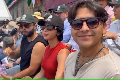 Ángela Aguilar y Christian Nodal: juntos en desfile patrio