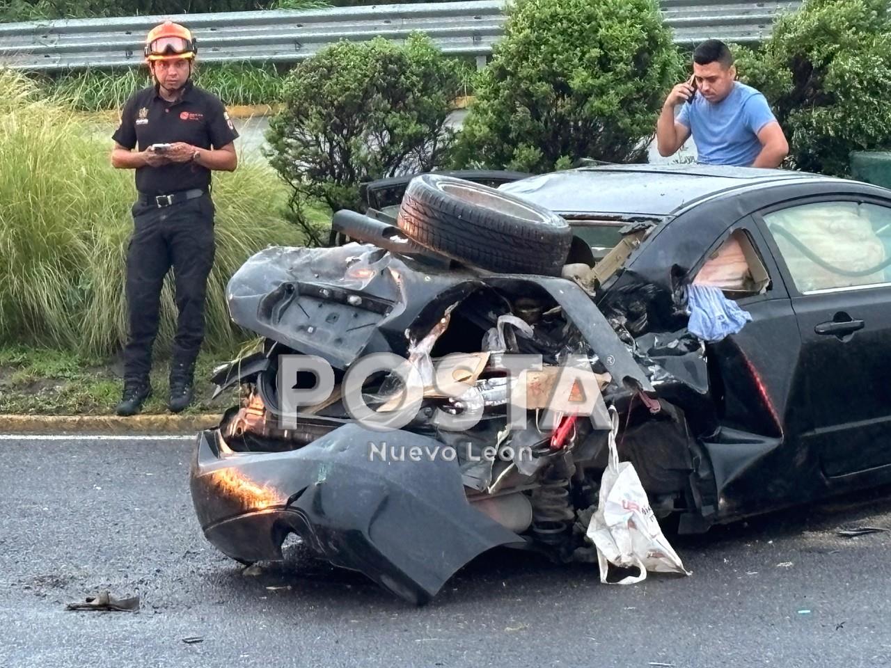 El auto con la carrocería destrozada tras el choque. Foto: Diego Beltrán.