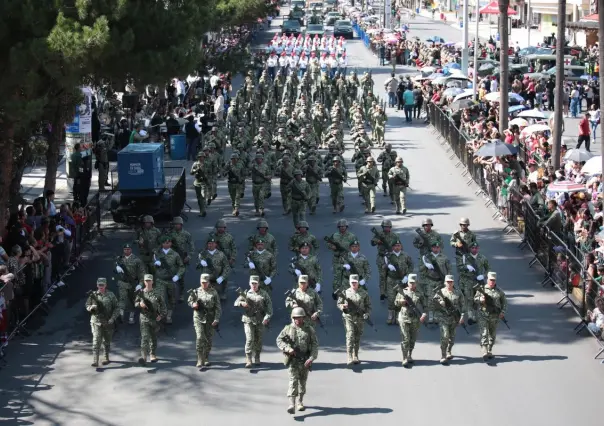 Celebramos con orgullo ser mexicanos: Manolo Jiménez en desfile en Saltillo