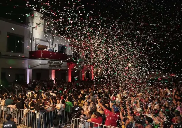 Encabeza Paco Treviño grito de independencia ante 20 mil personas en Juárez