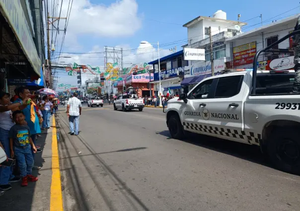 Pese a calor y mosquitos festejan el grito de independencia y desfile en Tabasco