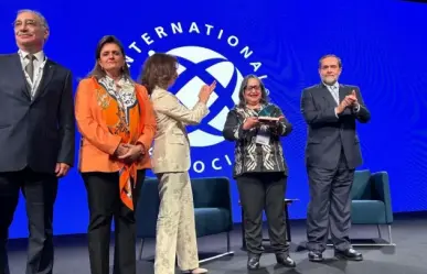 Norma Piña premiada por la IBA en evento en Ciudad de México