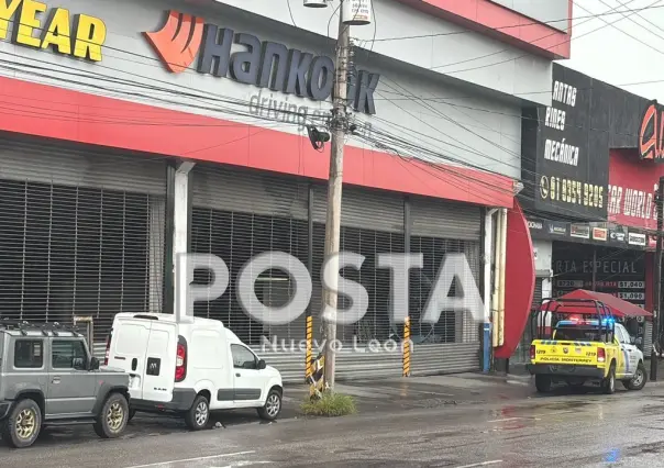 Roban auto y dinero de negocio para la venta de llantas en Monterrey