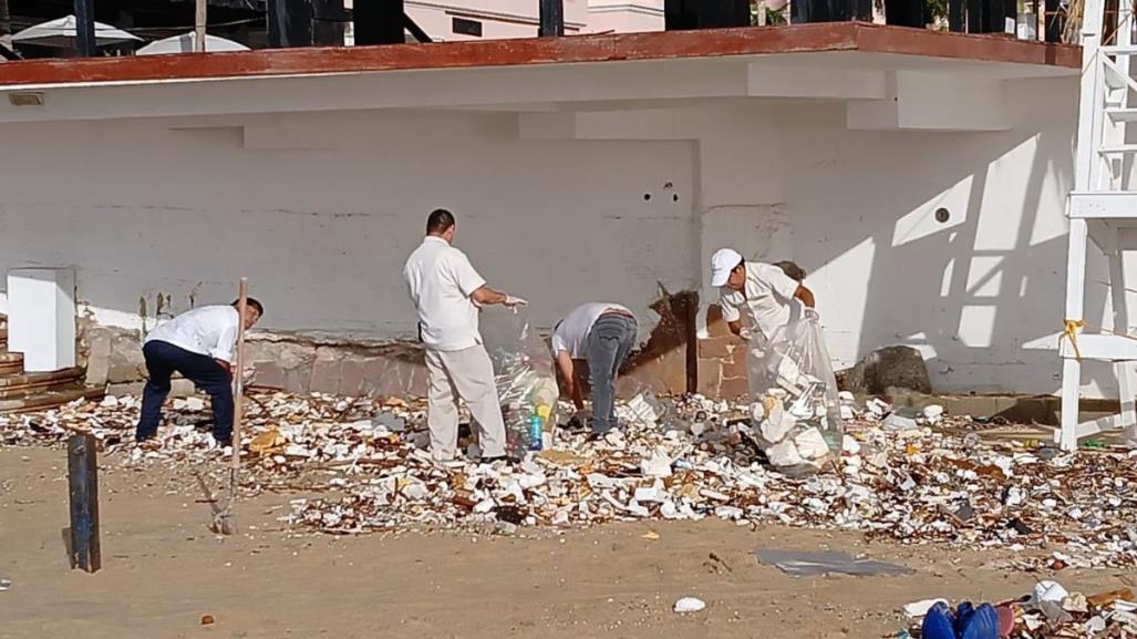 Sociedad organizada realiza limpieza de playas en Los Cabos