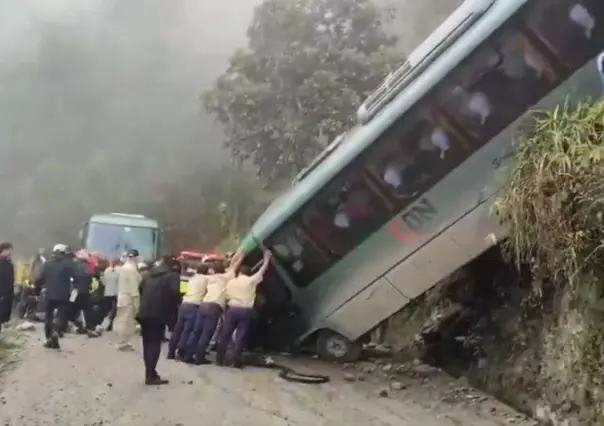 Vuelca camión con mexicanos en Machu Picchu, Perú; SRE se pronuncia