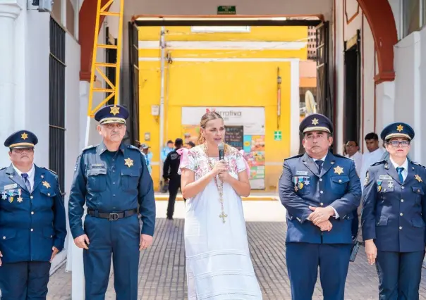 Alcaldesa de Mérida reconoce labor de los elementos de seguridad de Mérida