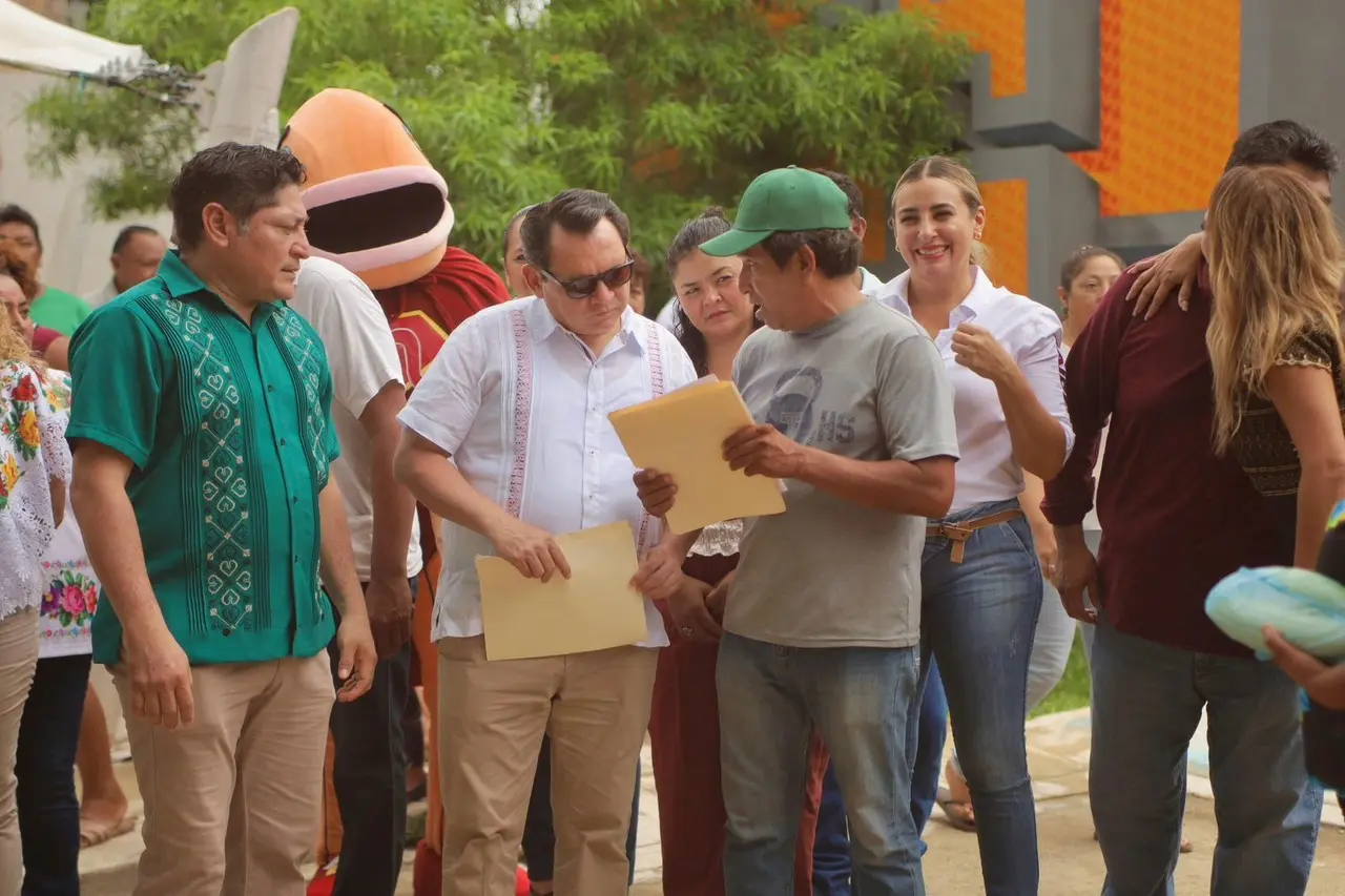 Joaquín Díaz Mena se presenta como un líder comprometido con el desarrollo de Yucatán. Foto: Cortesía