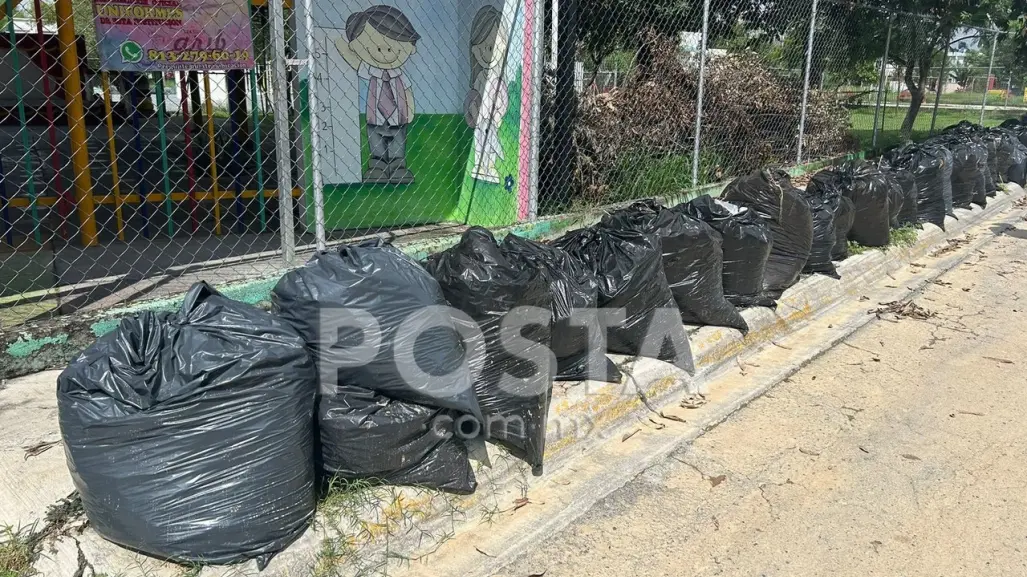 Inician clases entre basura y baches en jardín de niños de Guadalupe