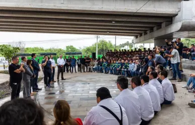 Samuel García entrega Puente Vehicular Churubusco- Vía Tampico