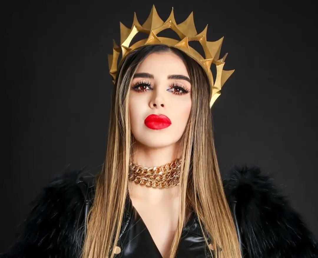 Emma Coronel fue elegida por la marca April Black Diamond. Imagen: @therealemmacoronel