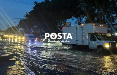 Conductores pasan las de Caín en Avenida Central en Ecatepec, le decimos por qué