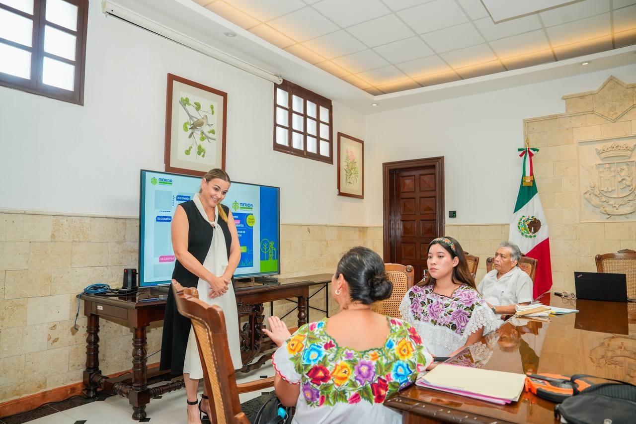 Cecilia Patrón Laviada, busca el bienestar de los artesanos y oferentes de la ciudad. Foto: Cortesía